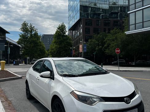 Used 2016 Toyota Corolla S Special Edition FWD image 5