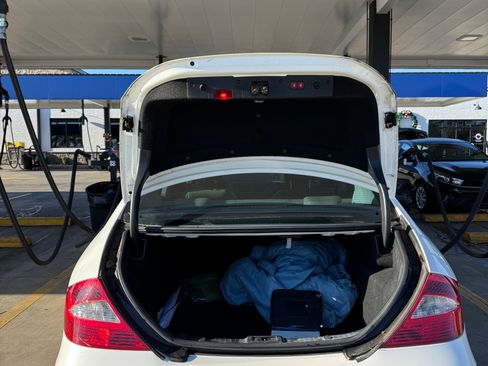 Used 2008 Mercedes-Benz CLS 550 image 6