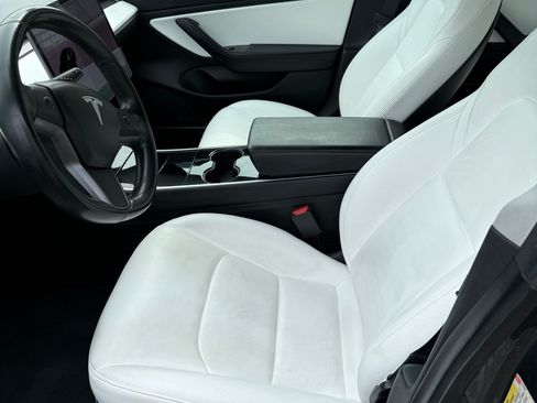 Used 2018 Tesla Model 3 Long Range image 12