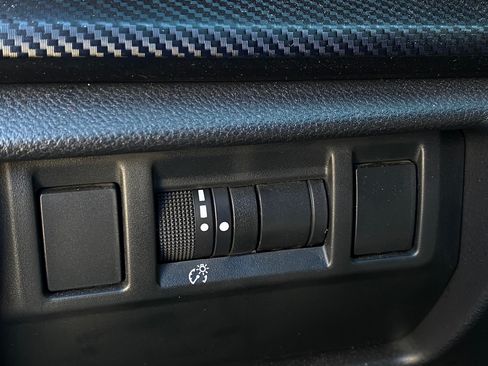 Used 2024 Subaru Crosstrek 2.0i Premium image 19