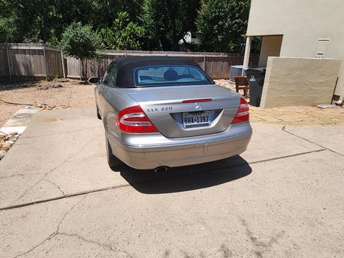 Used 2005 Mercedes-Benz CLK 320 Cabriolet image 6