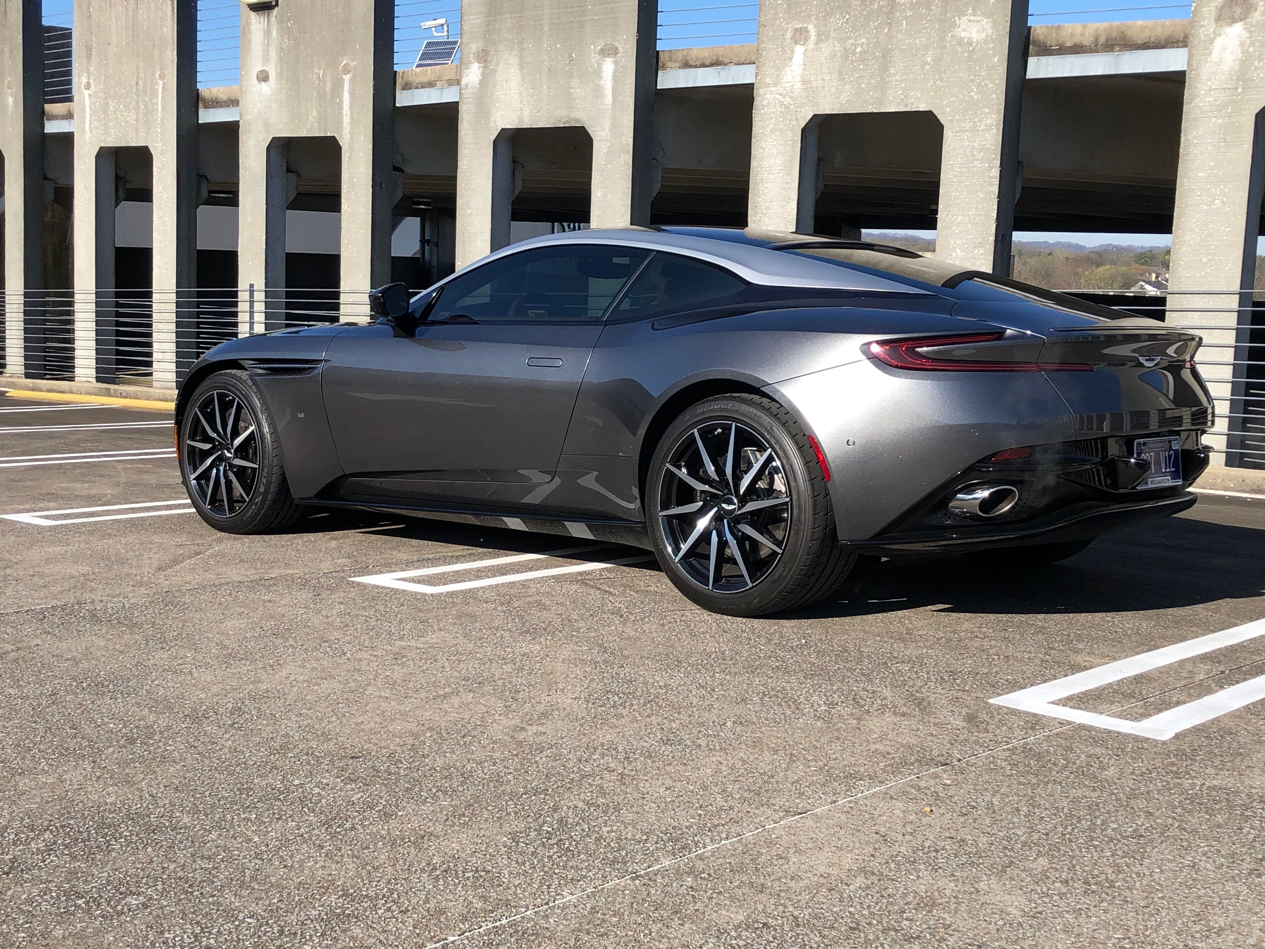 Used 2017 Aston Martin DB11 V12 RWD image 29