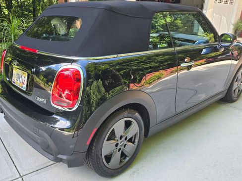 Used 2023 MINI Cooper Cooper Convertible 2D w/ Signature Upholstery Package image 16