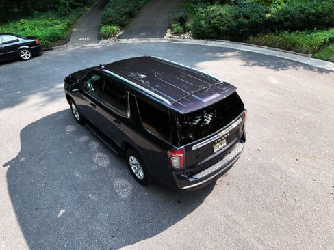 Used 2023 Chevrolet Tahoe LT RWD image 5