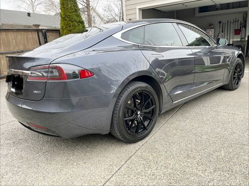 Used 2016 Tesla Model S 90D image 9