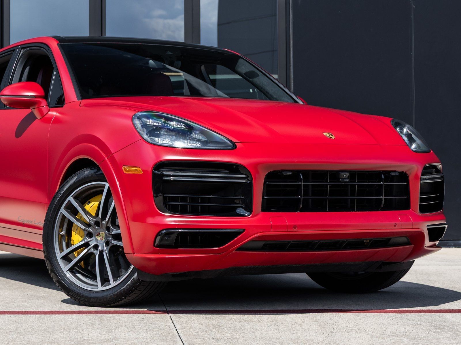 Used 2021 Porsche Cayenne Turbo AWD/4WD image 10