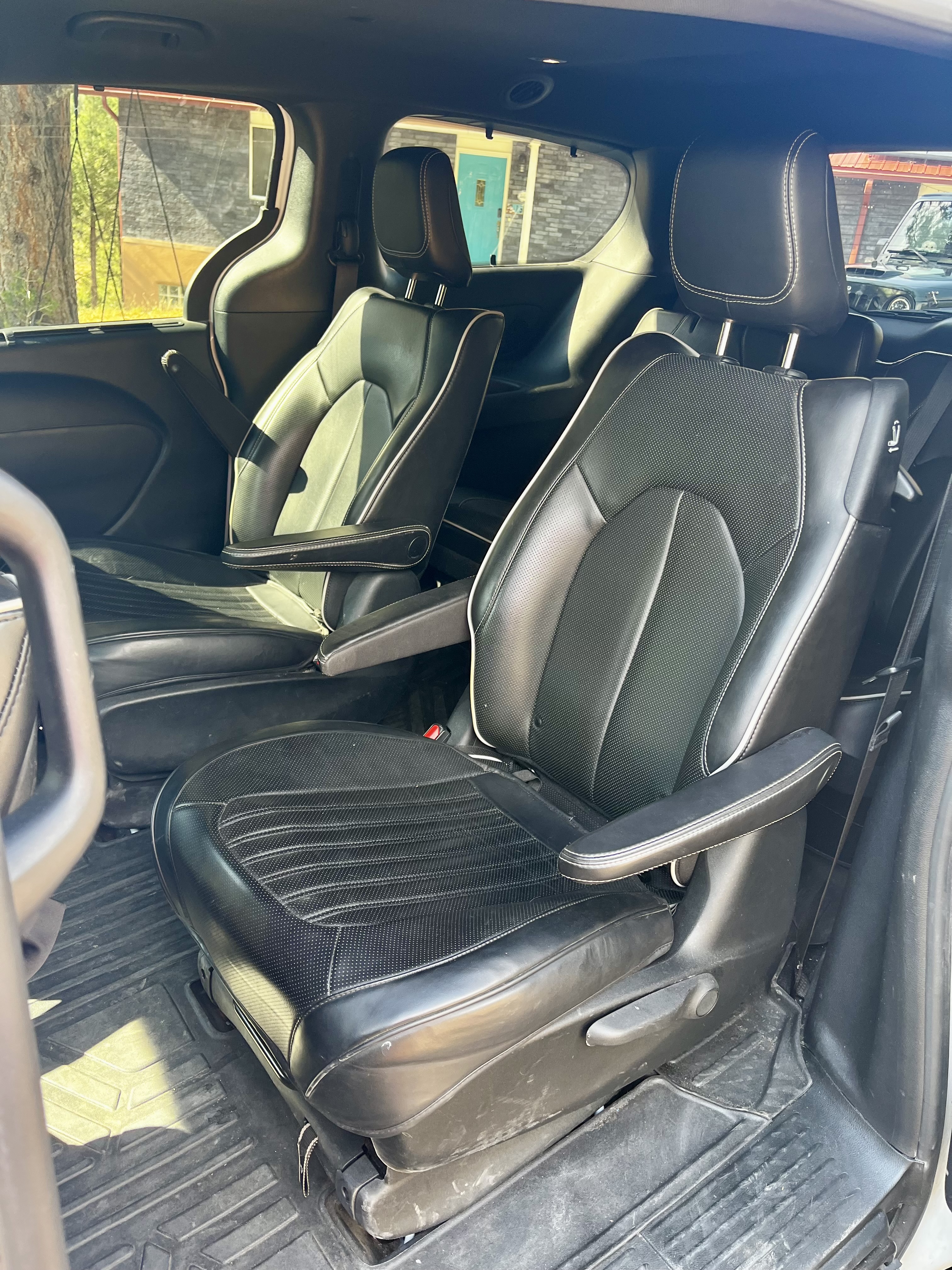 Used 2019 Chrysler Pacifica Limited w/ Advanced Safetytec Group FWD image 20