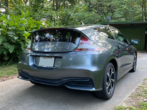 Used 2016 Honda CR-Z EX image 12