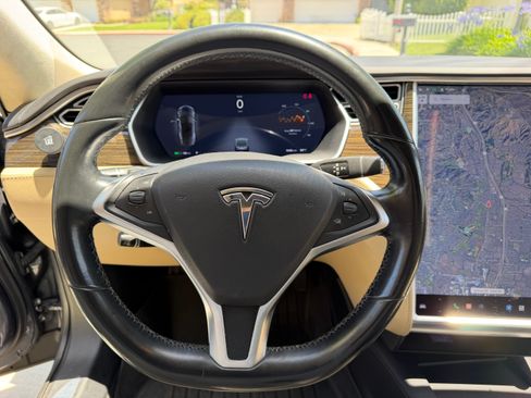 Used 2016 Tesla Model S 75 RWD image 9
