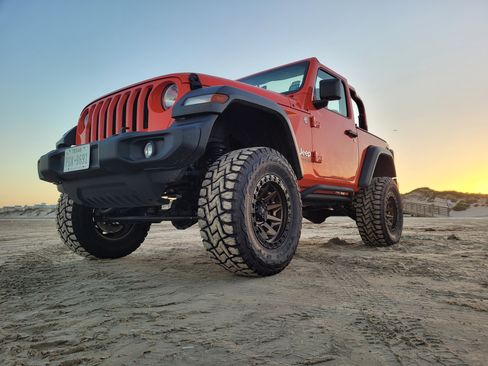 Used 2019 Jeep Wrangler Sport image 8