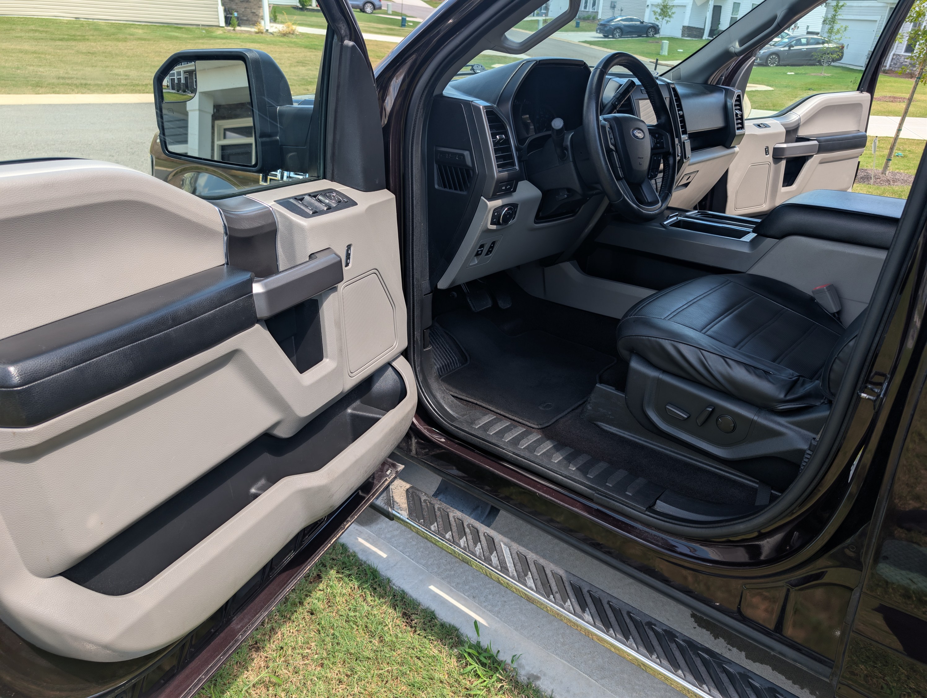 Used 2020 Ford F150 XLT w/ Equipment Group 302A Luxury RWD image 13