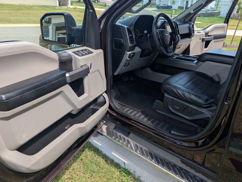 Used 2020 Ford F150 XLT w/ Equipment Group 302A Luxury RWD image 13