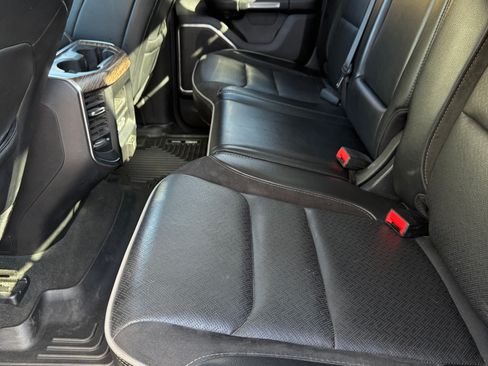 Used 2020 RAM 1500 Laramie image 12