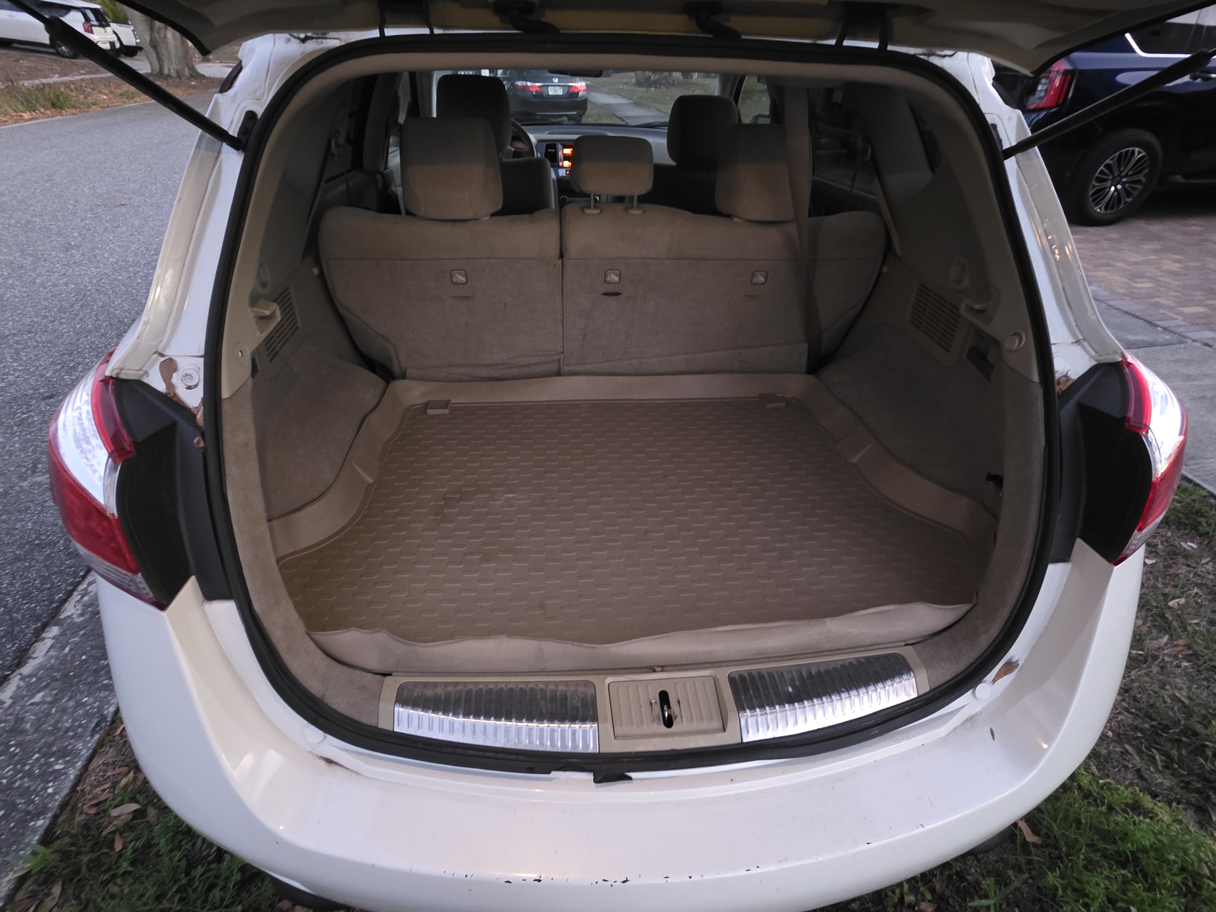 Used 2014 Nissan Murano S FWD image 11