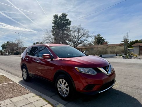 Used 2015 Nissan Rogue S image 8