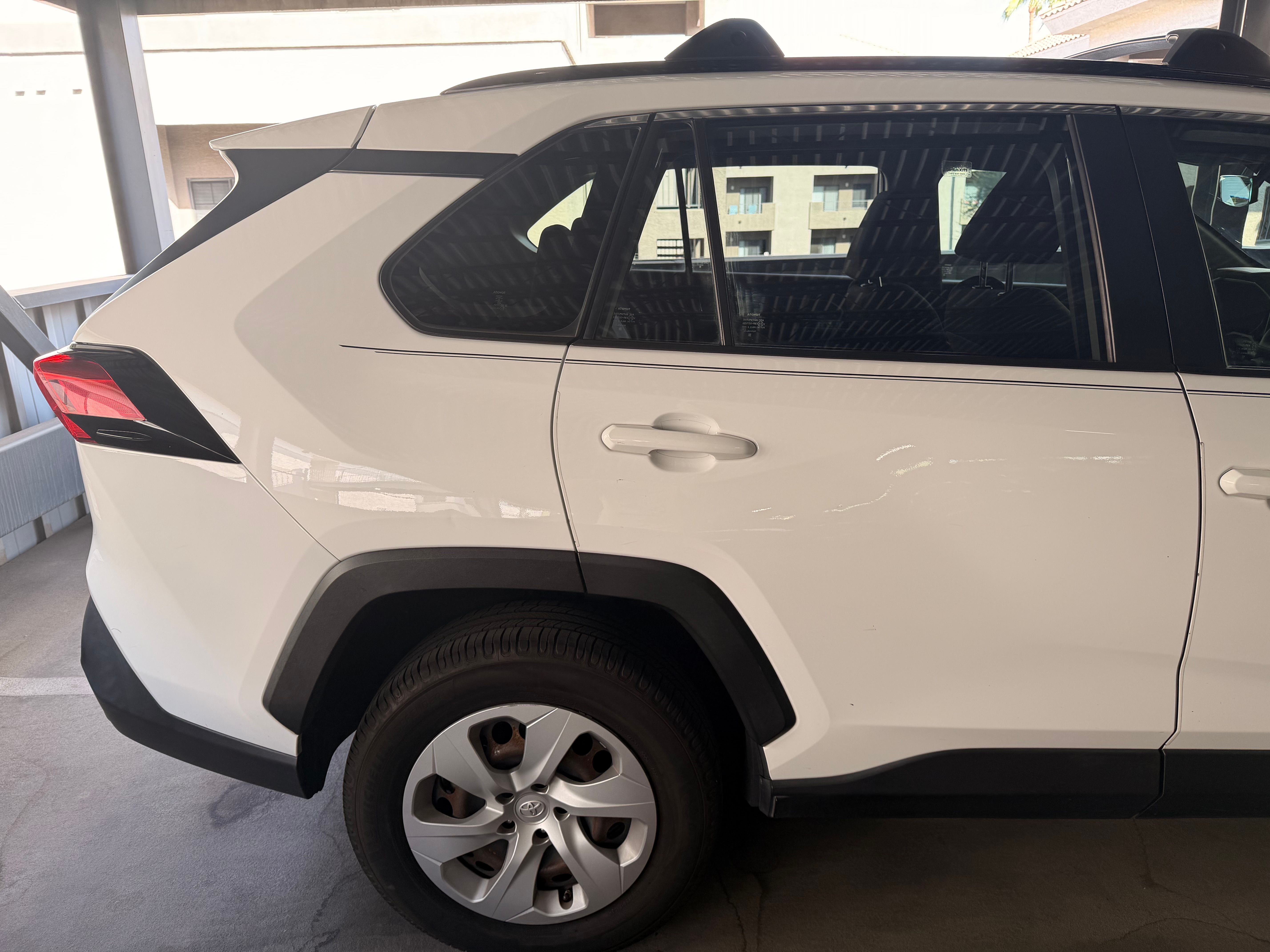 Used 2020 Toyota RAV4 LE AWD/4WD image 9