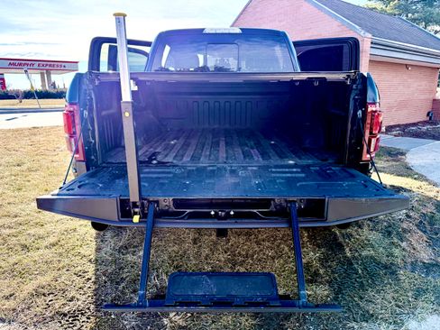 Used 2020 Ford F150 Raptor w/ Equipment Group 802A Luxury image 11