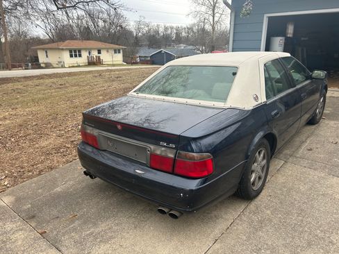 Used 2002 Cadillac Seville SLS w/ Premium Luxury Pkg image 4
