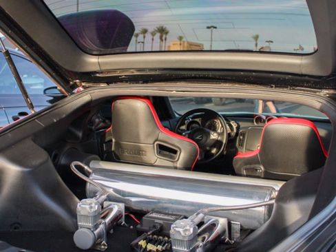 Used 2010 Nissan 370Z Touring image 14