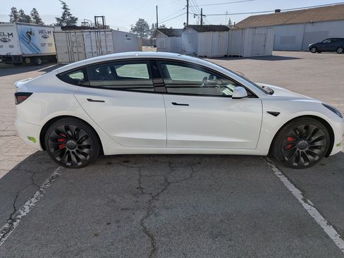 Used 2023 Tesla Model 3 Performance image 9