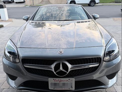 Used 2018 Mercedes-Benz SLC 300 image 2