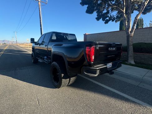 Used 2022 GMC Sierra 3500 Denali image 6
