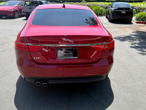 Used 2017 Jaguar XF Premium RWD image 8