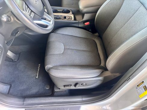 Used 2019 Hyundai Santa Fe SEL image 15