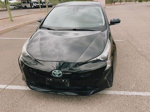Used 2018 Toyota Prius Two w/ Prius Two Safety Plus Package FWD image 10