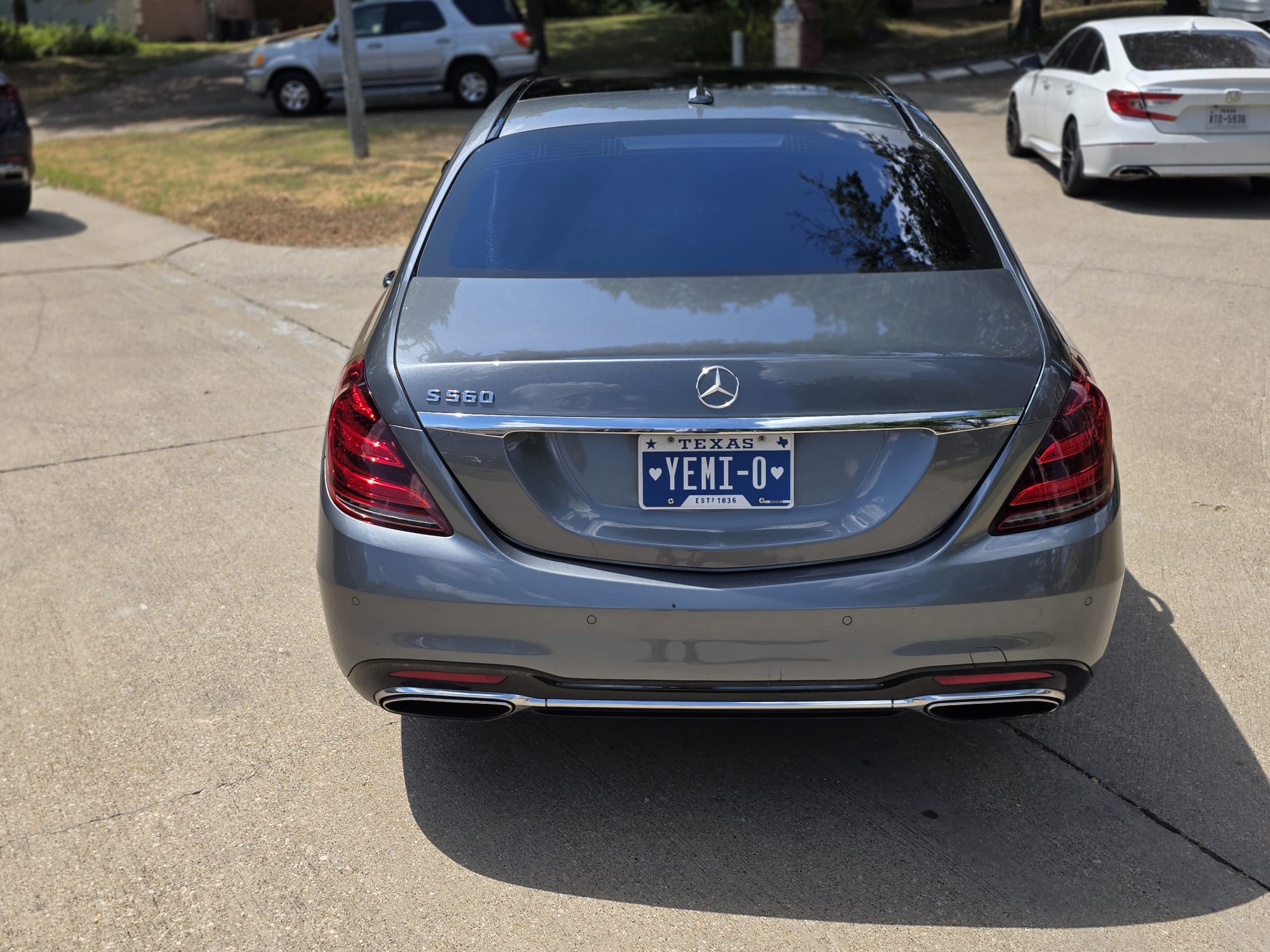 Used 2018 Mercedes-Benz S 560 Sedan image 11