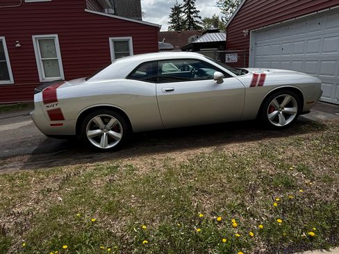 Used 2010 Dodge Challenger SRT8 w/ SRT Option Group II RWD image 16