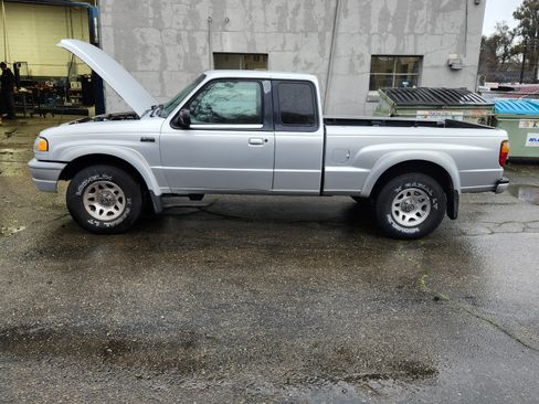 Used 2002 MAZDA B-Series Pickup 2WD Cab Plus B3000 image 1