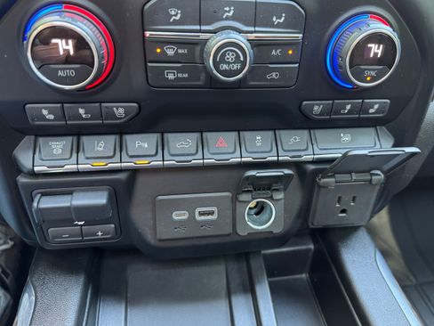 Used 2021 Chevrolet Silverado 3500 High Country image 5