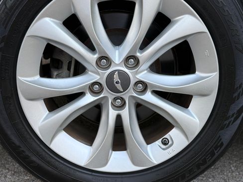 Used 2013 Hyundai Genesis 3.8 image 15