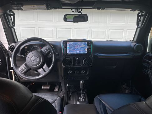 Used 2017 Jeep Wrangler Unlimited Sport w/ Quick Order Package 24S AWD/4WD image 12