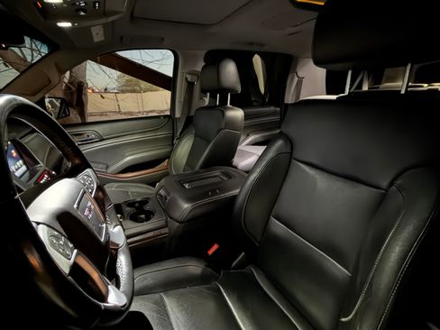 Used 2016 GMC Yukon XL SLT w/ Open Road Package image 8