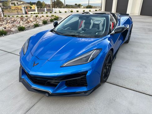 Used 2024 Chevrolet Corvette E-Ray w/ ZER Performance Package AWD/4WD image 5