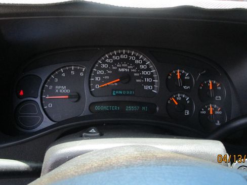 Used 2003 Chevrolet Silverado 1500 W/T image 1