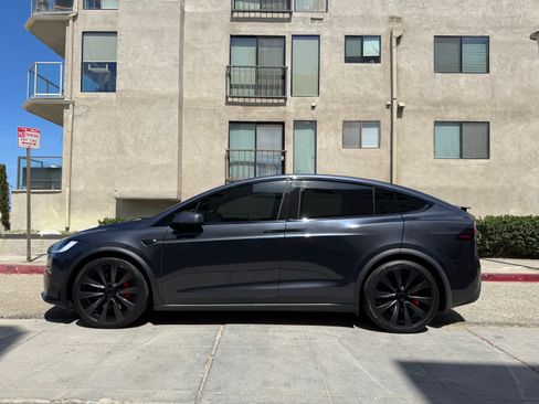 Used 2023 Tesla Model X Plaid image 16