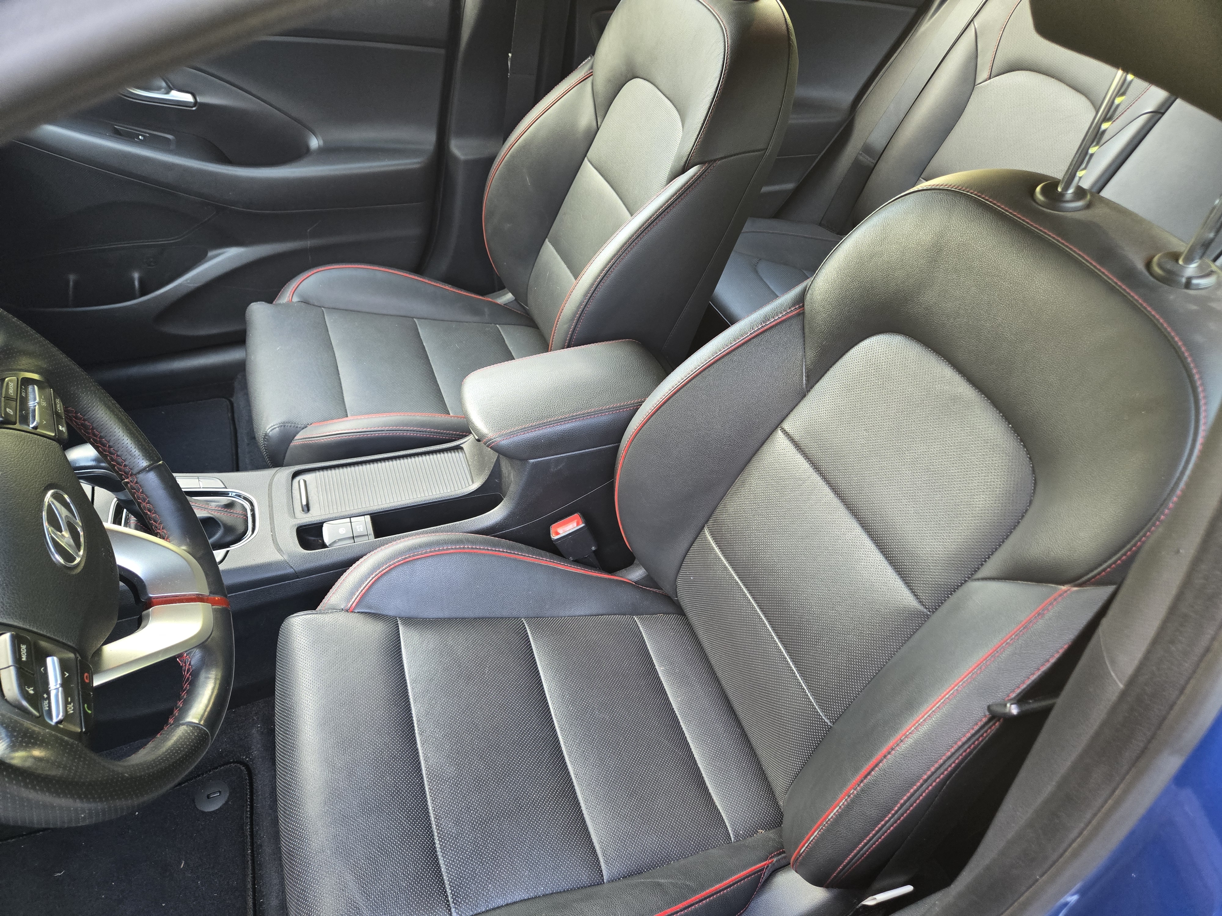 Used 2018 Hyundai Elantra GT Sport w/ Sport Tech Package 04 FWD image 9