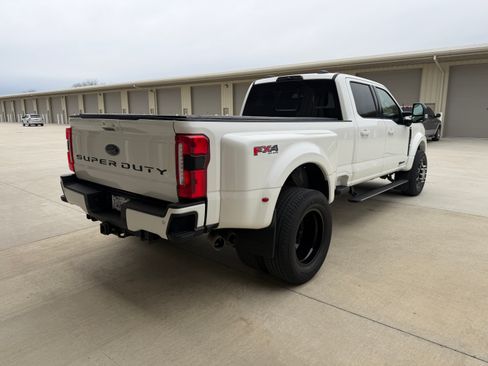 Used 2023 Ford F450 Lariat w/ Lariat Ultimate Package AWD/4WD image 2