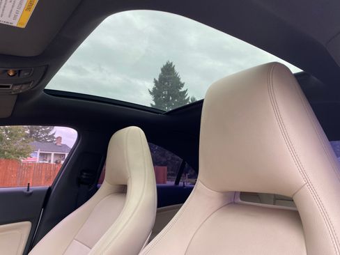 Used 2015 Mercedes-Benz CLA 250 image 9