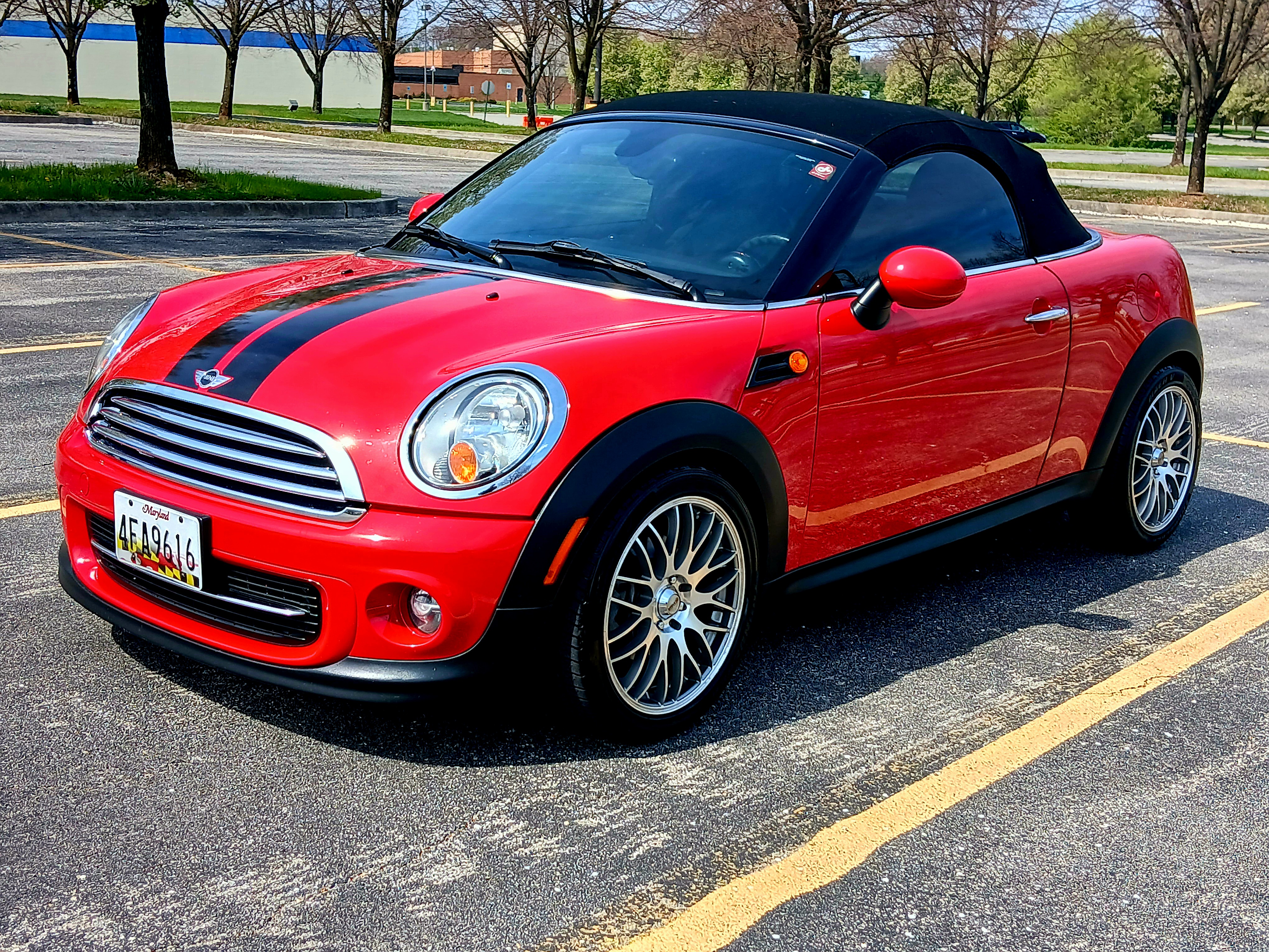Used 2013 MINI Cooper Roadster FWD image 1