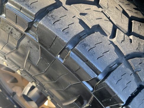 Used 2022 Ford Bronco Black Diamond image 15