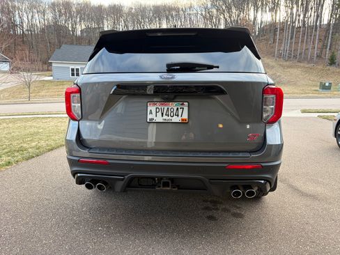 Used 2021 Ford Explorer ST w/ ST Street Pack image 9