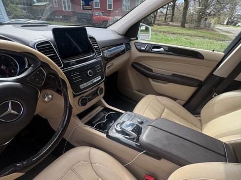 Used 2017 Mercedes-Benz GLE 400 4MATIC image 7