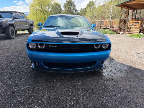 Used 2019 Dodge Challenger R/T Scat Pack w/ T/A Package image 2