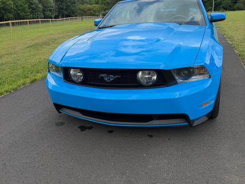 Used 2011 Ford Mustang GT Premium w/ Brembo Brake Pkg RWD image 5