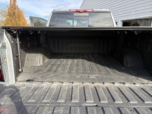 Used 2023 GMC Sierra 1500 AT4X image 10