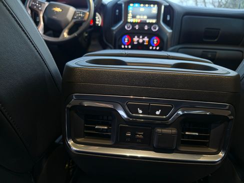 Used 2023 Chevrolet Silverado 3500 High Country image 5